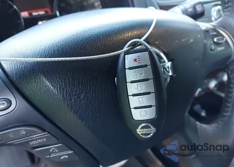 2013 Nissan Pathfinder Sl z USA, uszkodzony, nr VIN 5N1AR2MN0DC616597